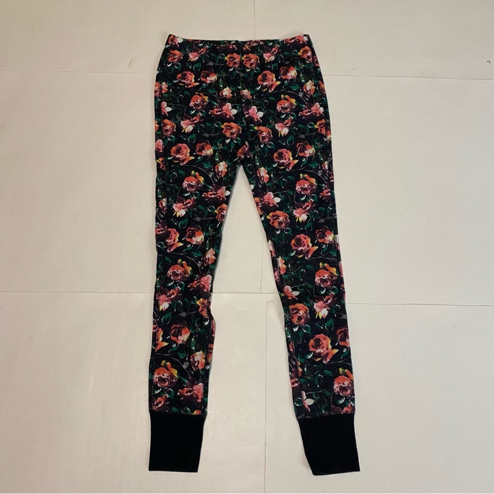 ⭐️ Xhilaration floral tights size extra small